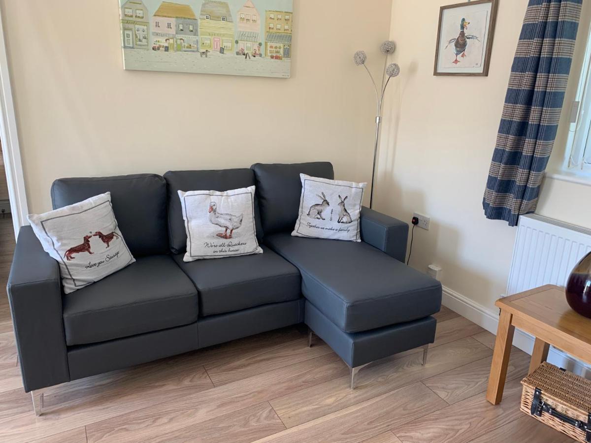 Cosy Village Location - One Bedroom Barn Barmston Exterior photo