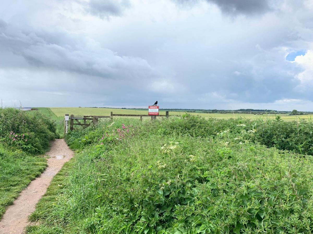 Cosy Village Location - One Bedroom Barn Barmston Exterior photo